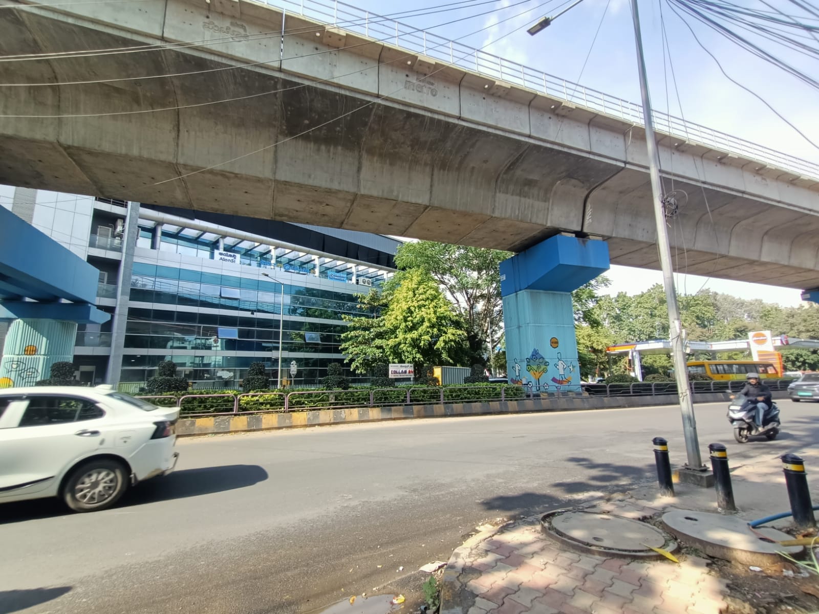 Surrounding streetscape and elevated infrastructure